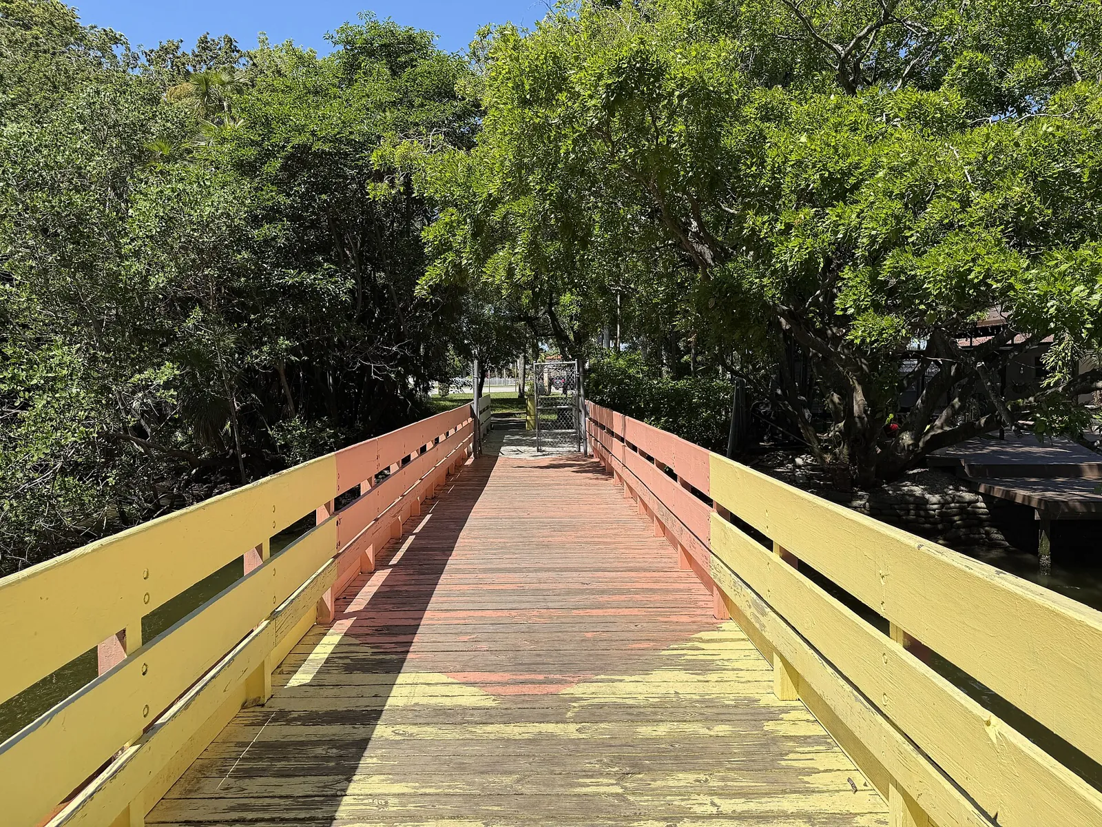 Wooden footbridge at Stanley Goldman Memorial Park
