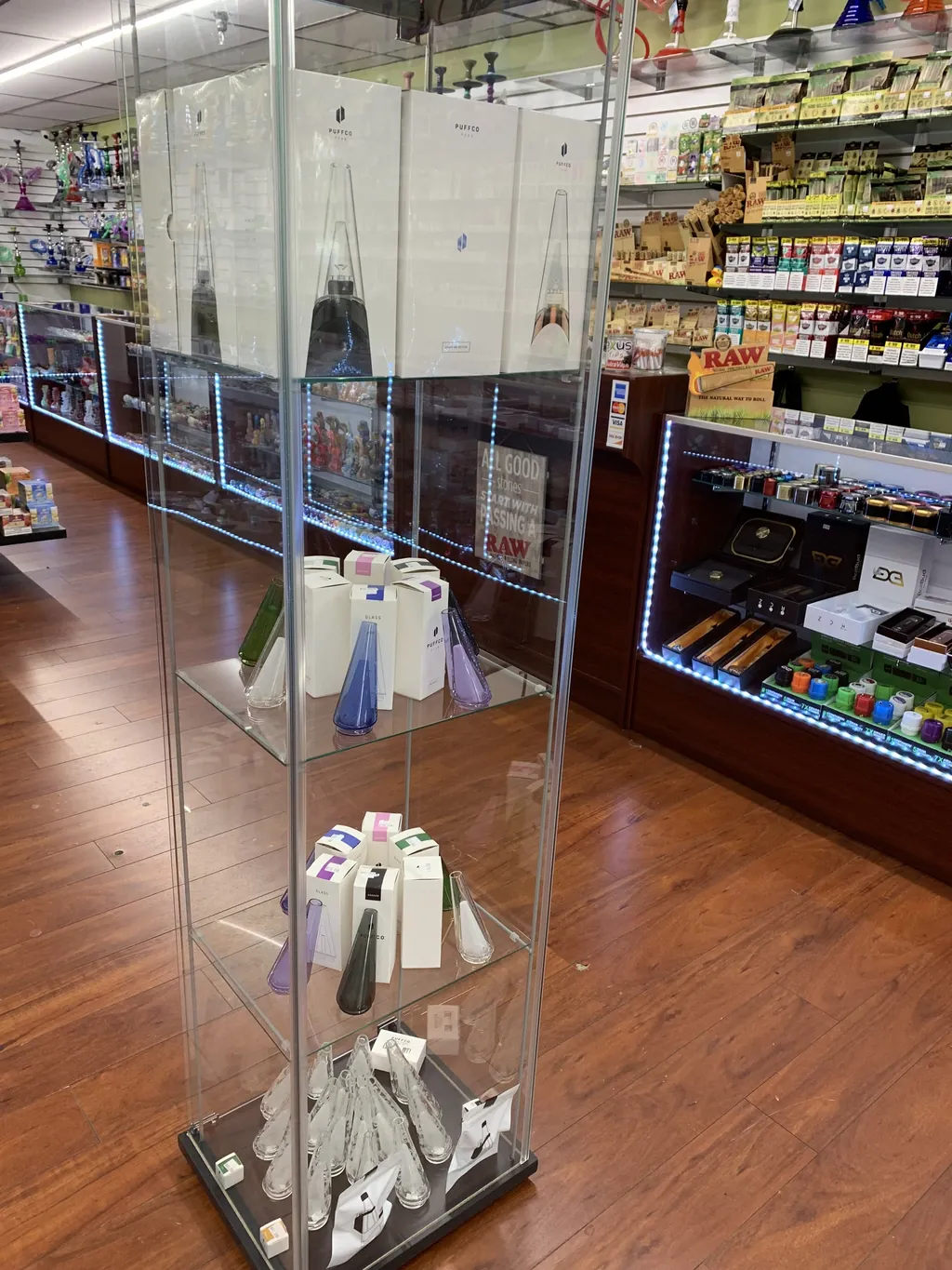Inside Smoke Valley Smoke Shop Plantation
