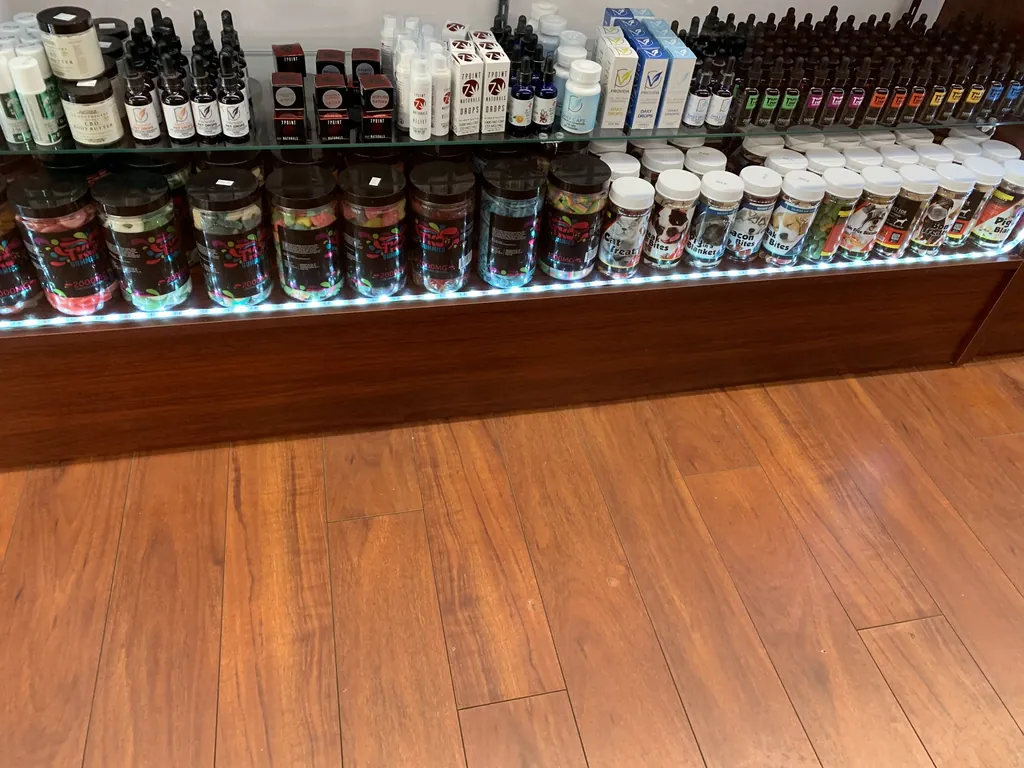 Inside Smoke Valley Smoke Shop Plantation
