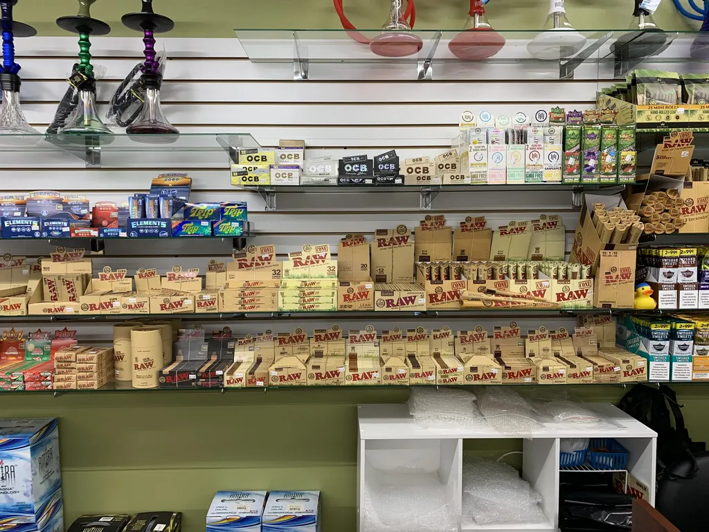 Inside Smoke Valley Smoke Shop Plantation