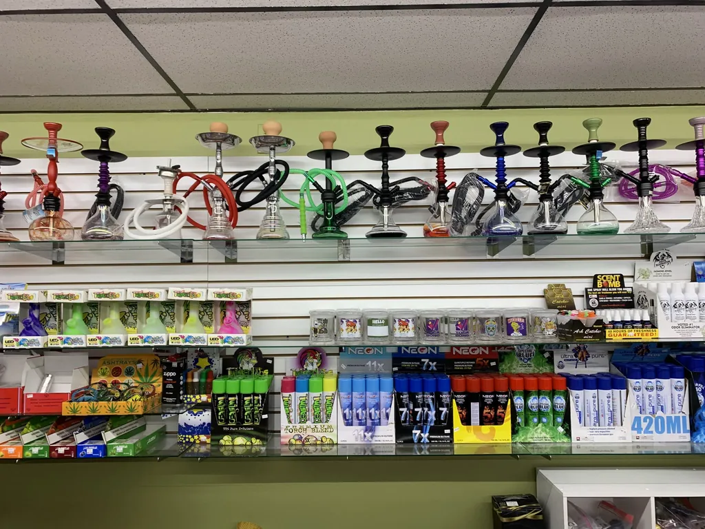 Inside Smoke Valley Smoke Shop Plantation