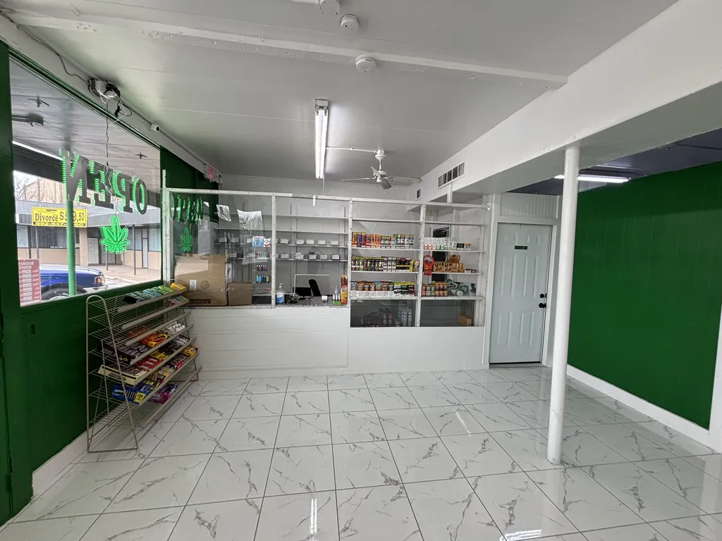Kush Kingdom Dispensary smoke shop in Richland Hills, TX, photo 2