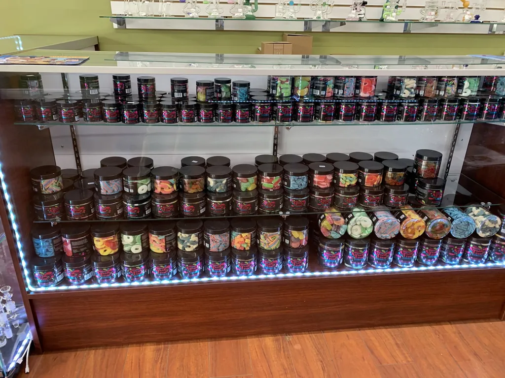Inside Smoke Valley Smoke Shop Plantation
