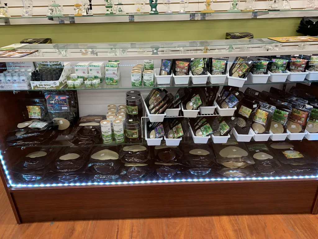 Inside Smoke Valley Smoke Shop Plantation