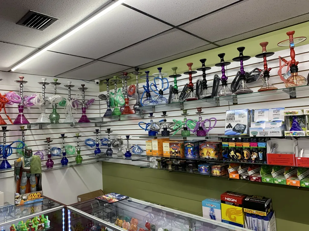 Inside Smoke Valley Smoke Shop Plantation
