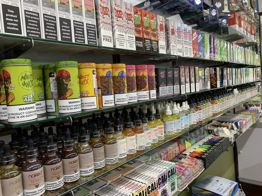 Inside Smoke Valley Smoke Shop Plantation