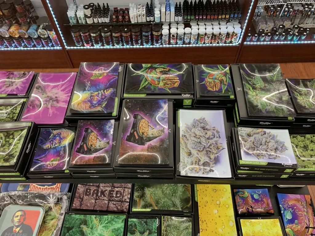 Inside Smoke Valley Smoke Shop Plantation
