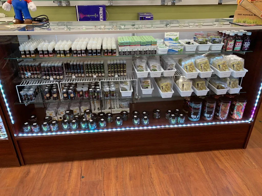 Inside Smoke Valley Smoke Shop Plantation