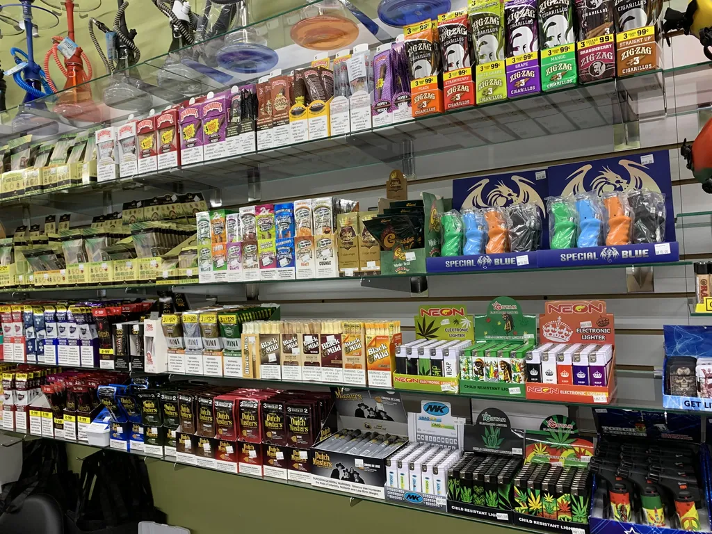 Inside Smoke Valley Smoke Shop Plantation