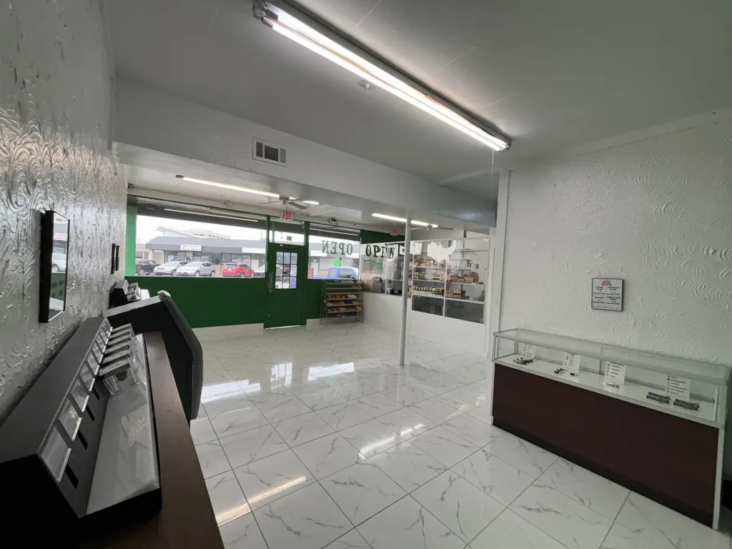 Kush Kingdom Dispensary smoke shop in Richland Hills, TX, photo 3