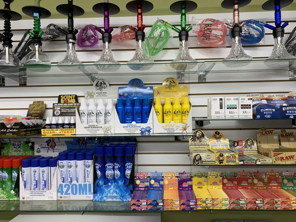Inside Smoke Valley Smoke Shop Plantation