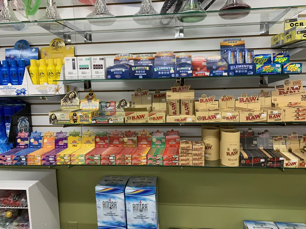 Inside Smoke Valley Smoke Shop Plantation